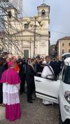 Il sindaco accoglie il Papa