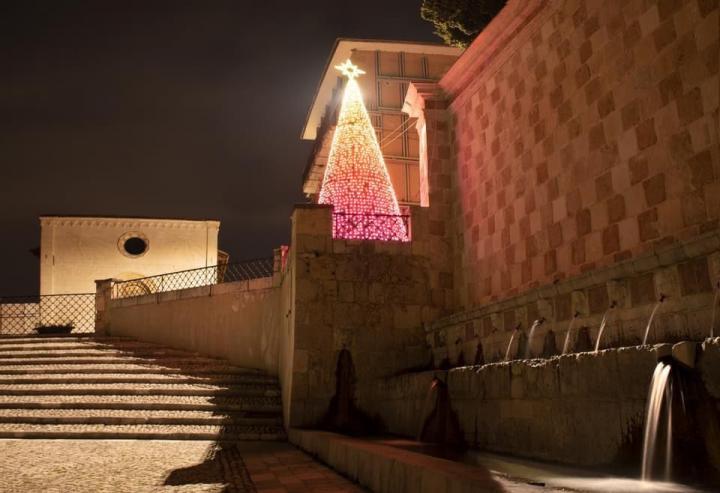 Albero di Natale alle 99 cannelle di De Matteis